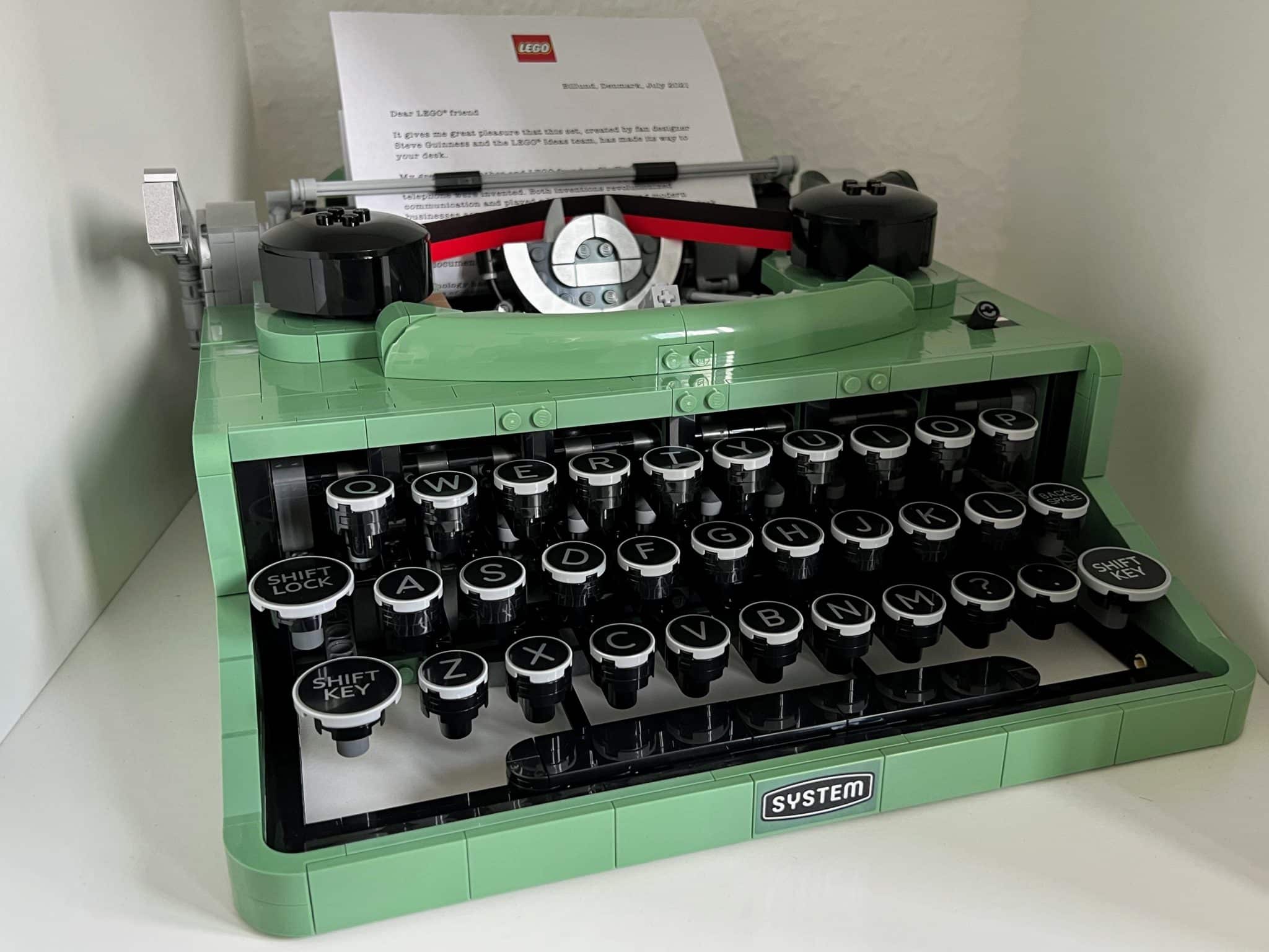LEGO® Ideas Modells (21327) einer klassischen Schreibmaschine