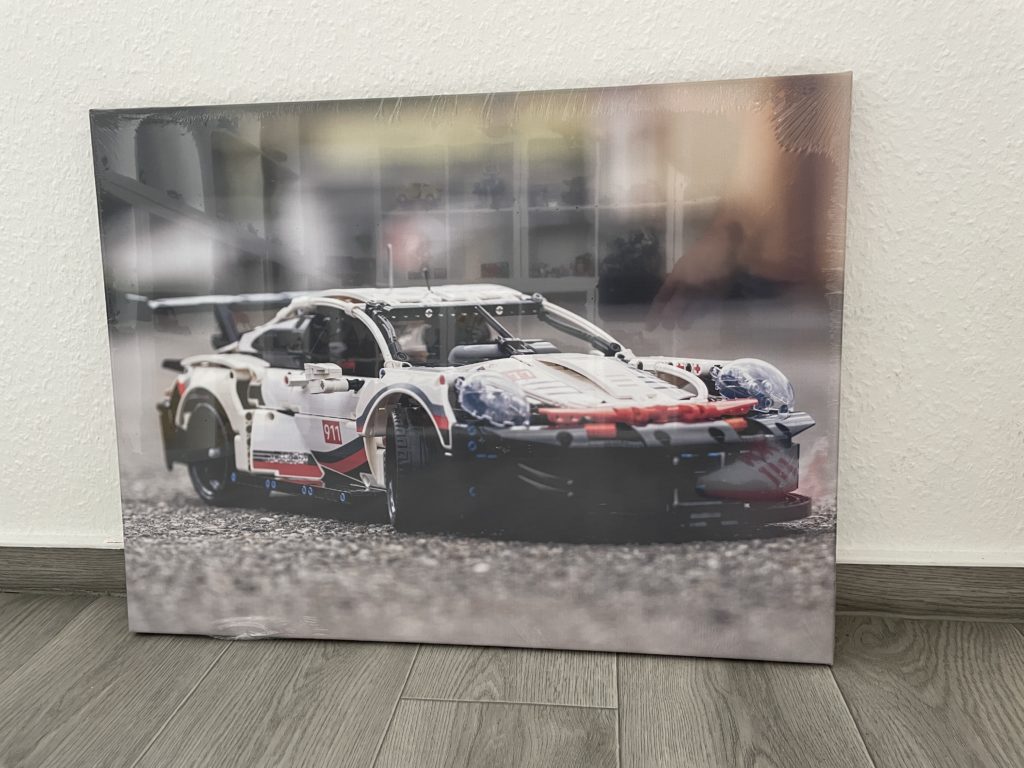 Der Porsche auf der Leinwand
