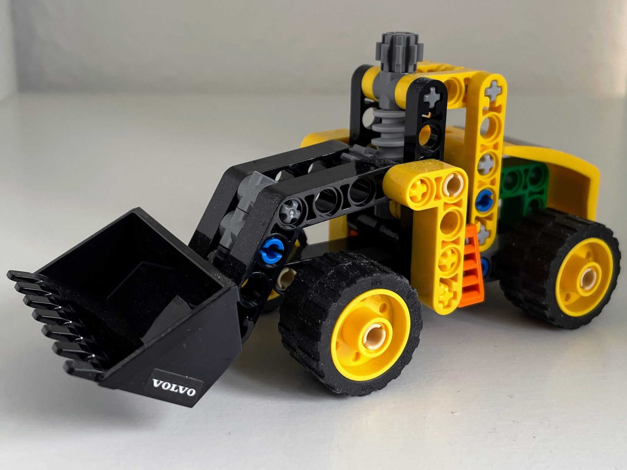 Lego Technic Volvo Schaufelbagger